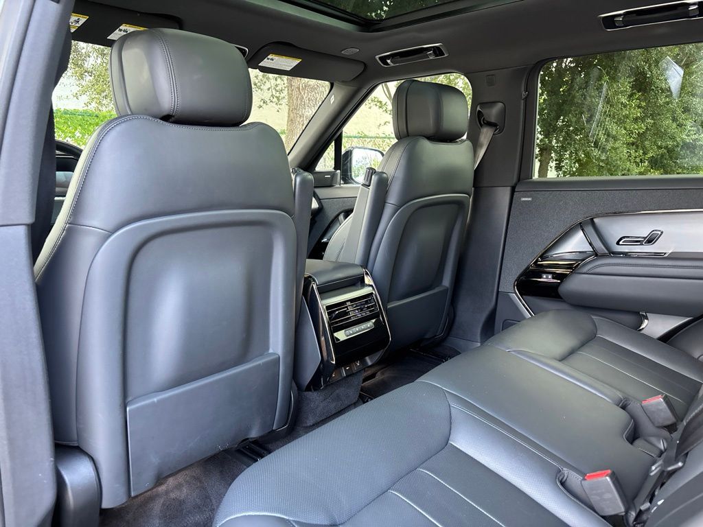 Thumbnail: 2025 Land Rover Range Rover Sport - 24