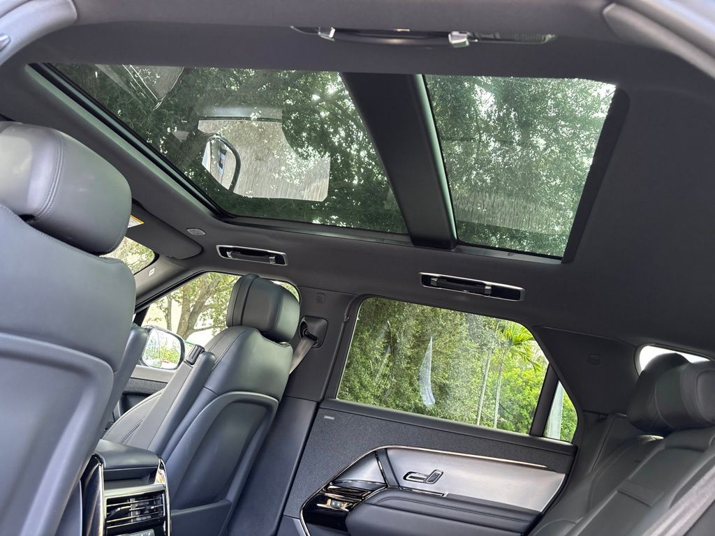 Thumbnail: 2025 Land Rover Range Rover Sport - 25