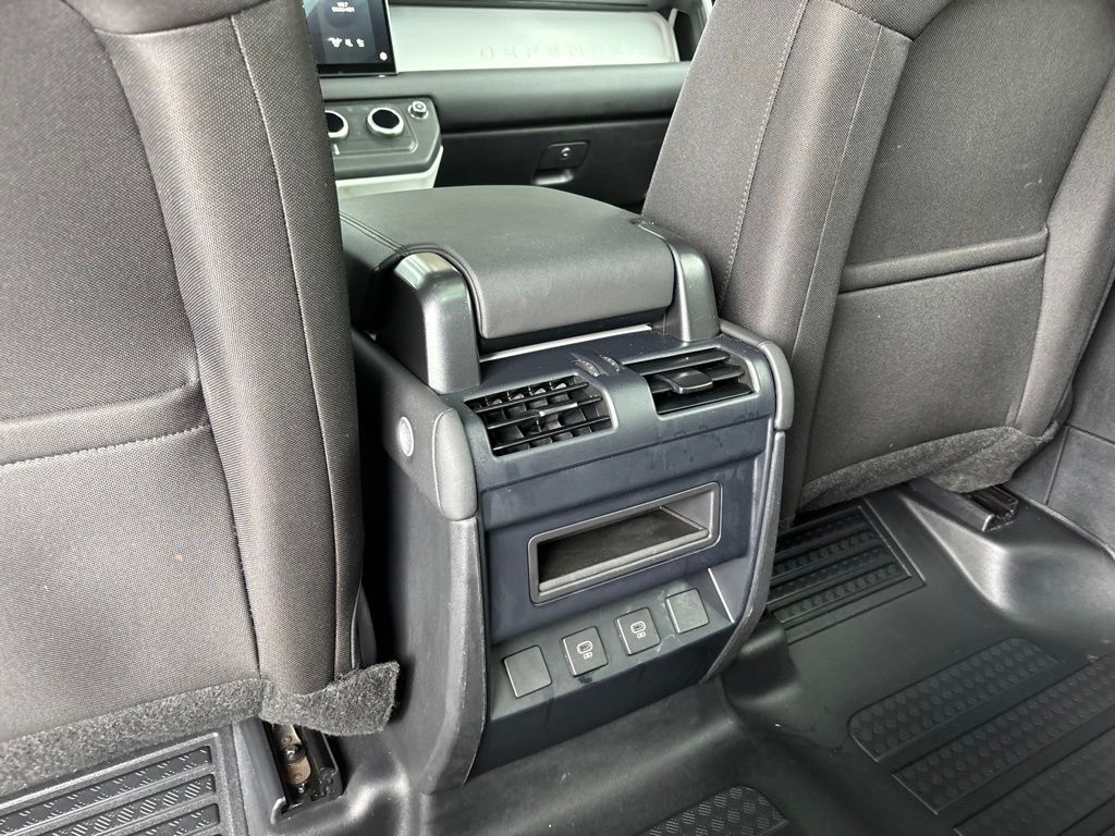 Thumbnail: 2025 Land Rover Defender - 28
