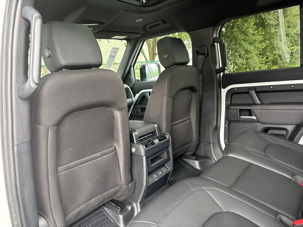 Thumbnail: 2025 Land Rover Defender - 25