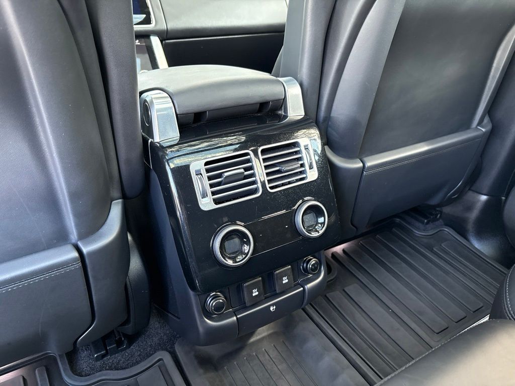Thumbnail: 2021 Land Rover Range Rover - 25