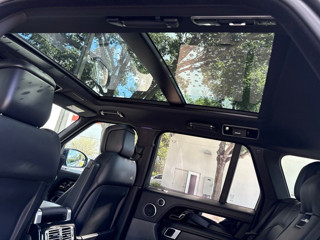 Thumbnail: 2021 Land Rover Range Rover - 24