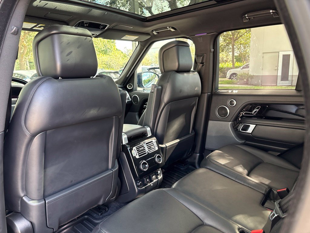 Thumbnail: 2021 Land Rover Range Rover - 23