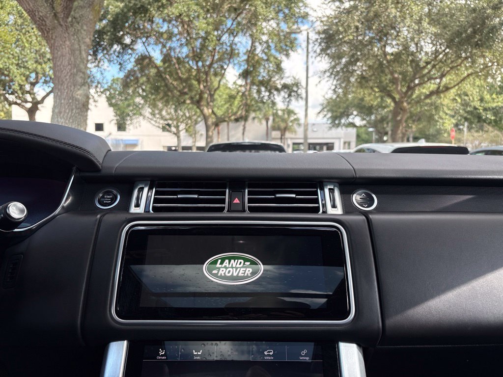 Thumbnail: 2021 Land Rover Range Rover - 15