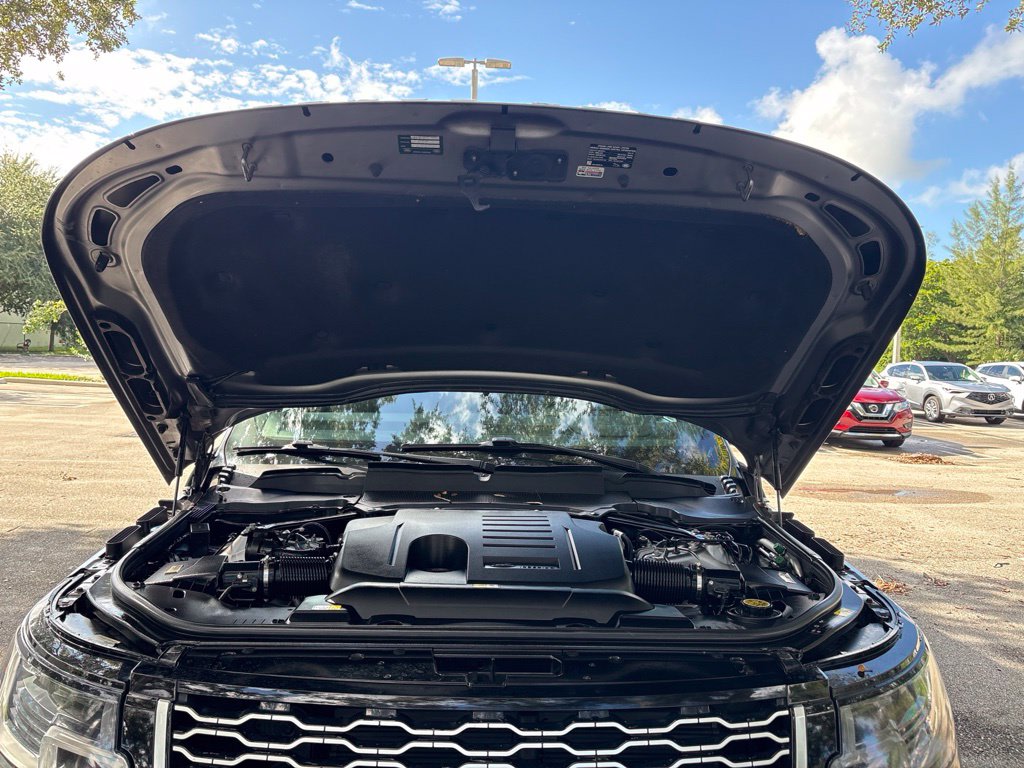 Thumbnail: 2021 Land Rover Range Rover - 8