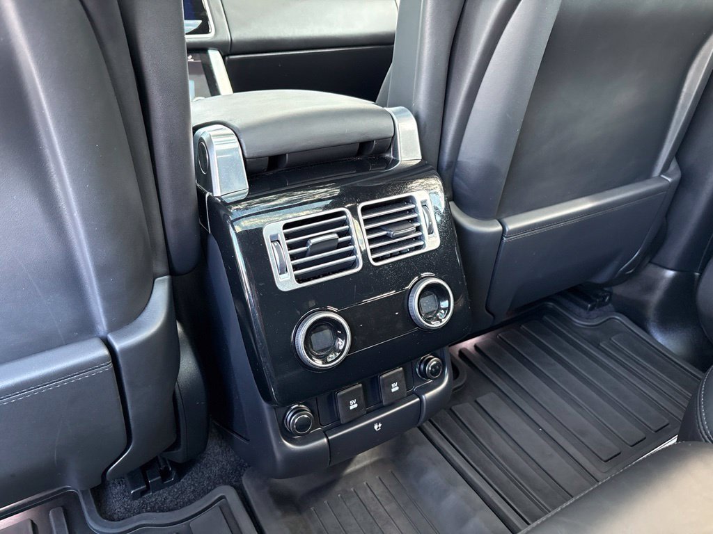 Thumbnail: 2021 Land Rover Range Rover - 20