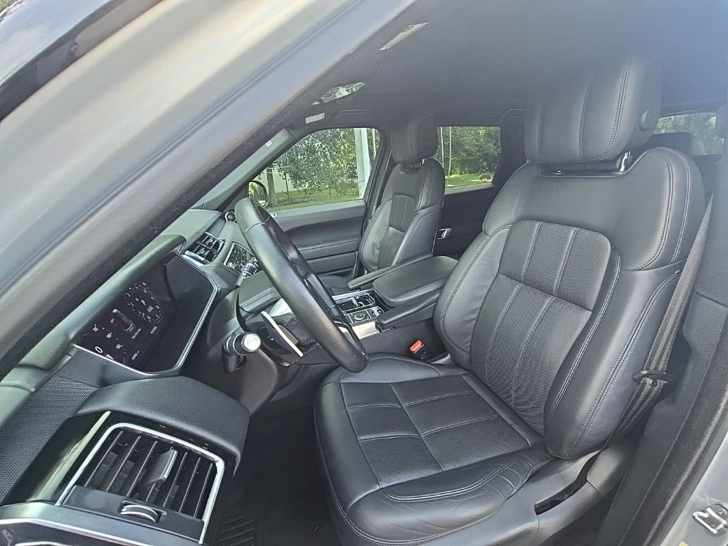 Thumbnail: 2022 Land Rover Range Rover Sport - 11