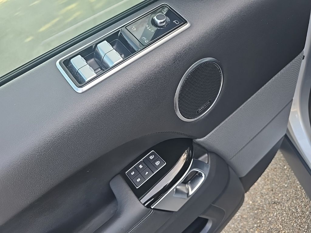 Thumbnail: 2022 Land Rover Range Rover Sport - 27