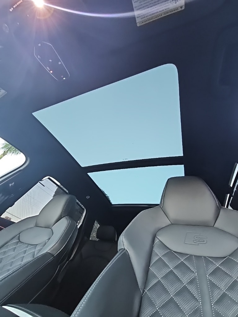 Thumbnail: 2025 Audi SQ7 - 23