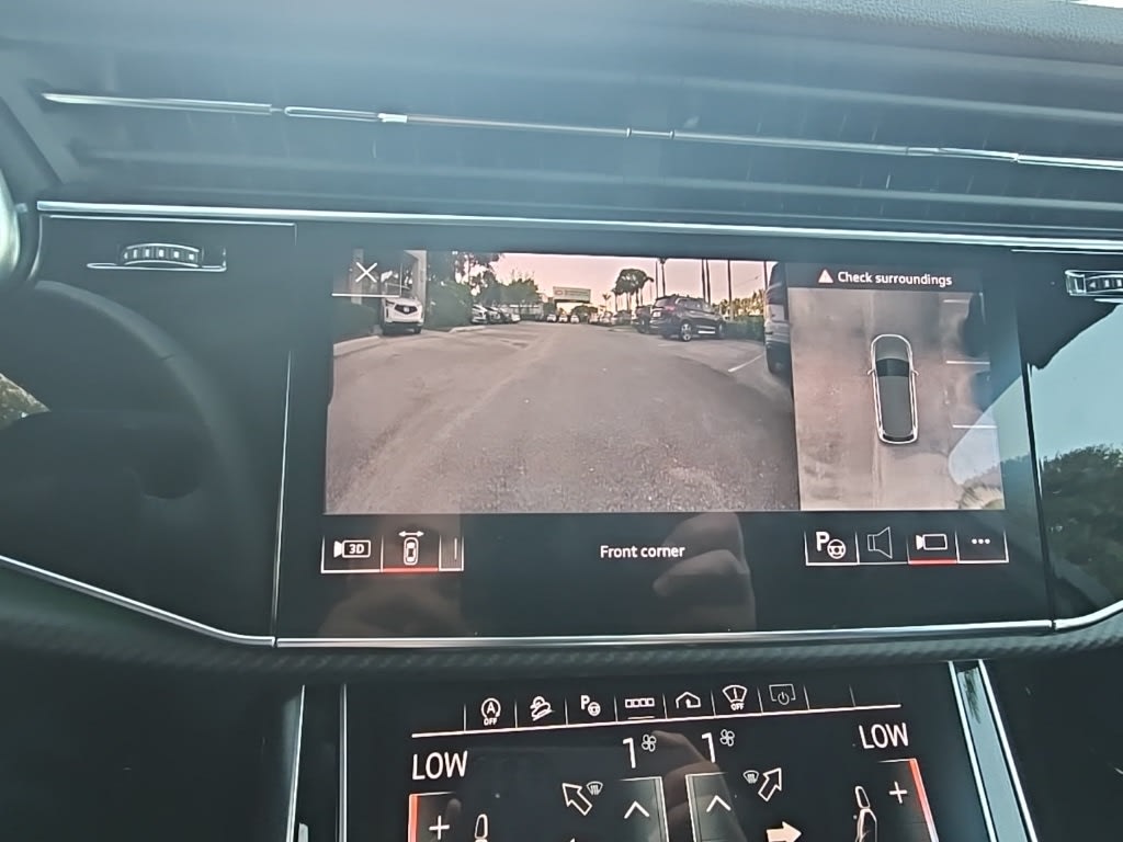 Thumbnail: 2025 Audi SQ7 - 20