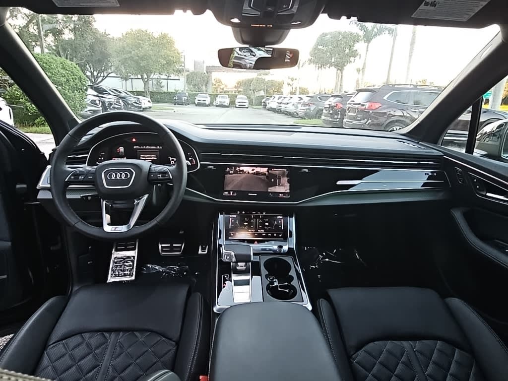 Thumbnail: 2025 Audi SQ7 - 2