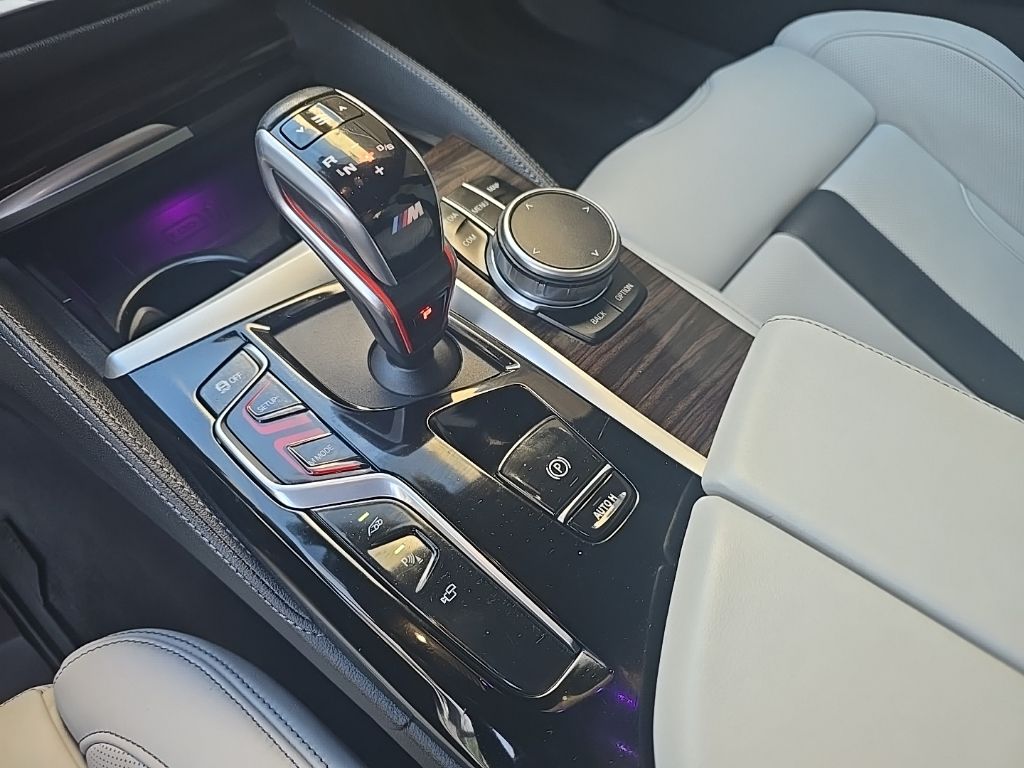 Thumbnail: 2022 BMW M5 - 26