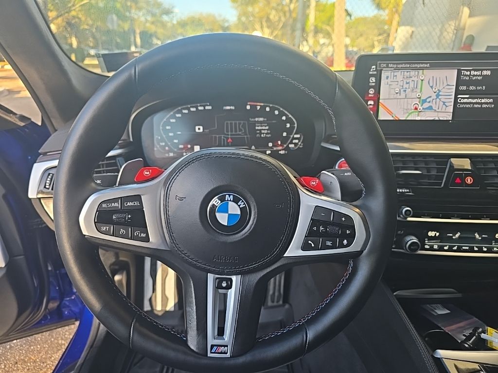 Thumbnail: 2022 BMW M5 - 10