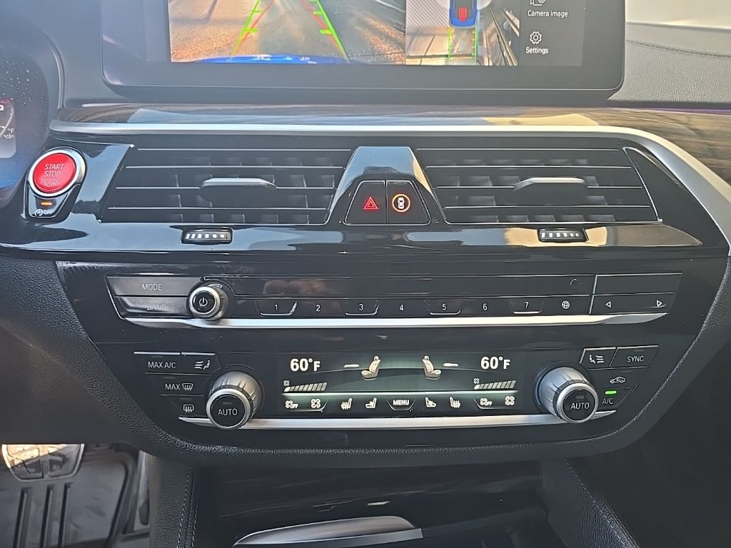 Thumbnail: 2022 BMW M5 - 25