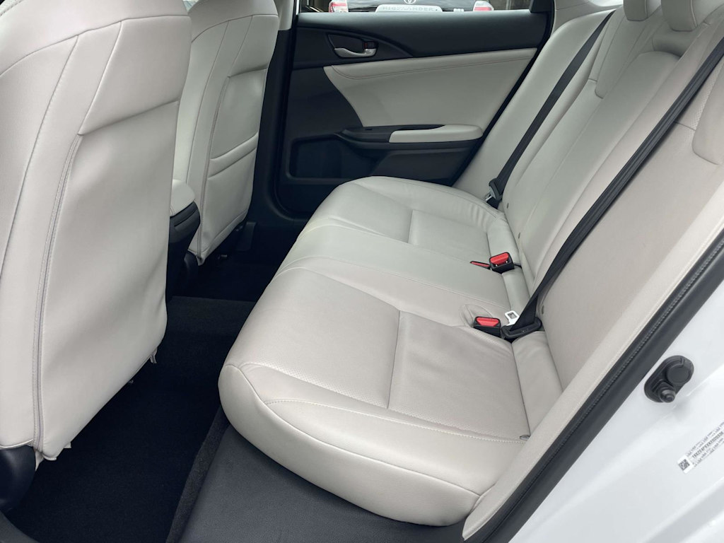 Thumbnail: 2019 Honda Insight - 10