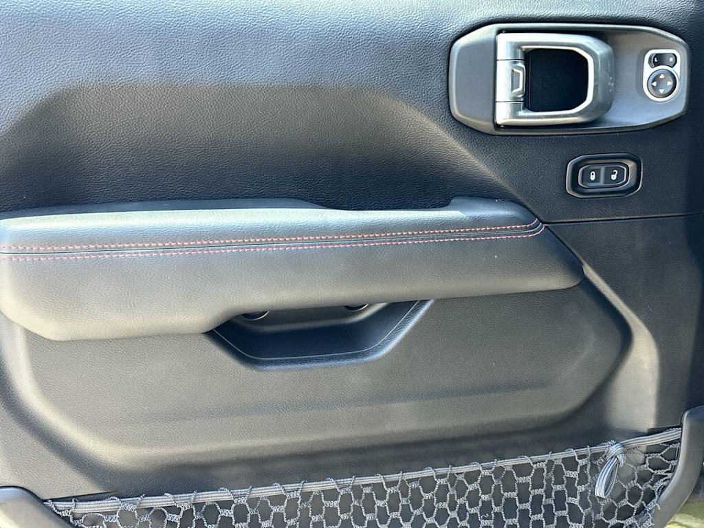 Thumbnail: 2020 Jeep Wrangler - 15