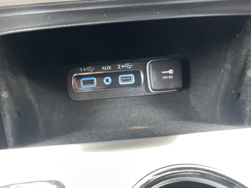 Thumbnail: 2021 Jeep Grand Cherokee - 24