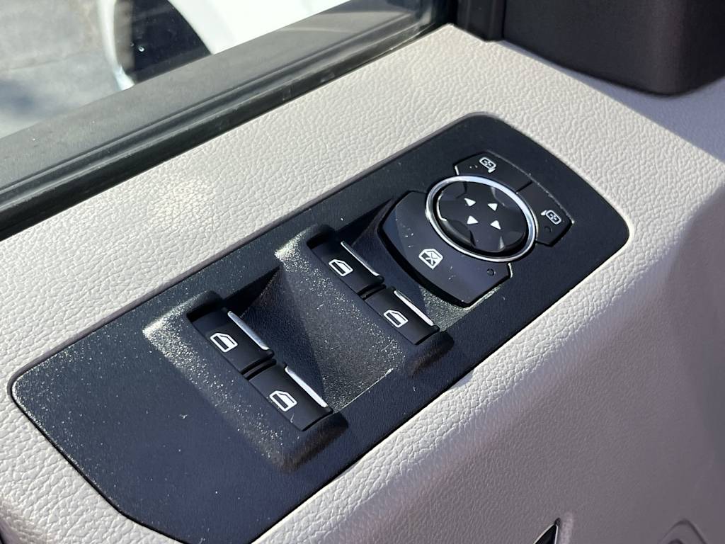 Thumbnail: 2016 Ford F-150 - 16