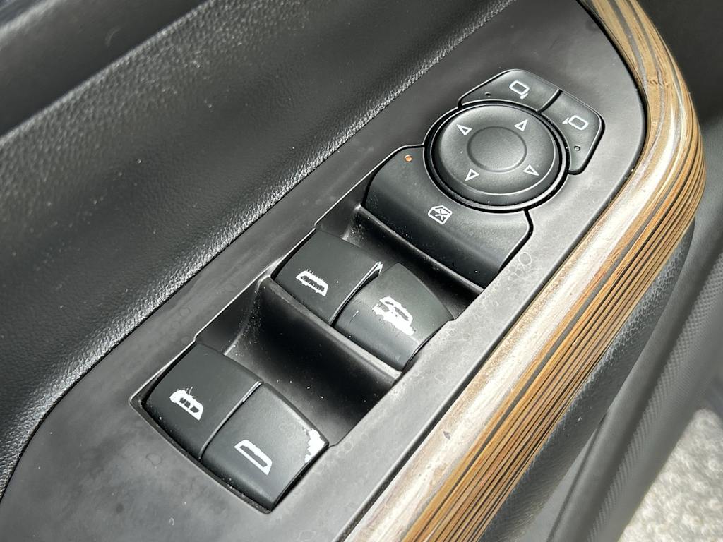 Thumbnail: 2019 GMC Acadia - 16