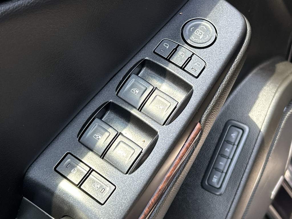 Thumbnail: 2018 GMC Yukon - 19