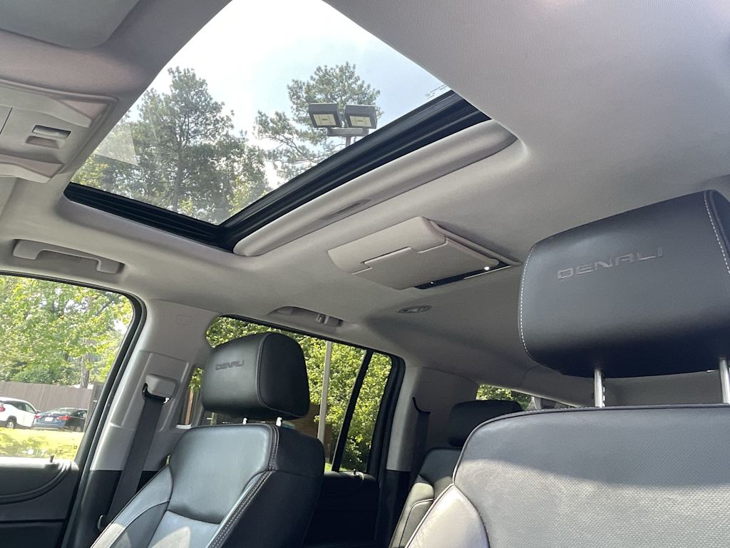 Thumbnail: 2018 GMC Yukon XL - 14