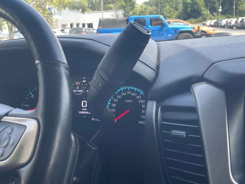 Thumbnail: 2018 GMC Yukon XL - 23