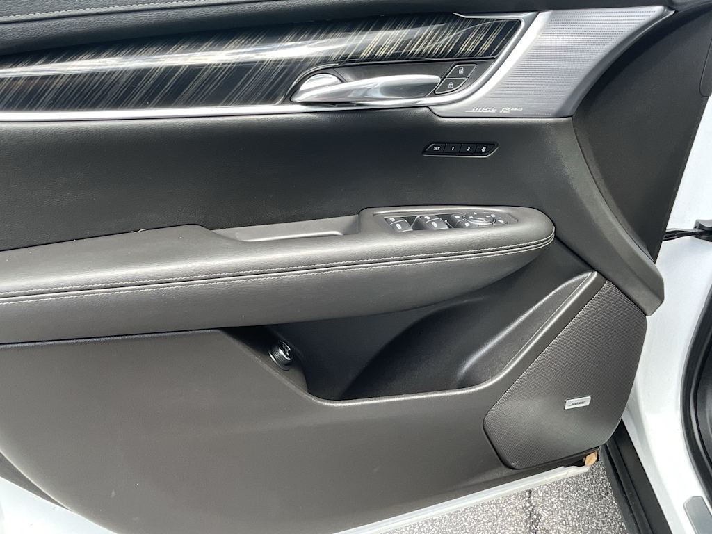 Thumbnail: 2023 Cadillac XT6 - 18