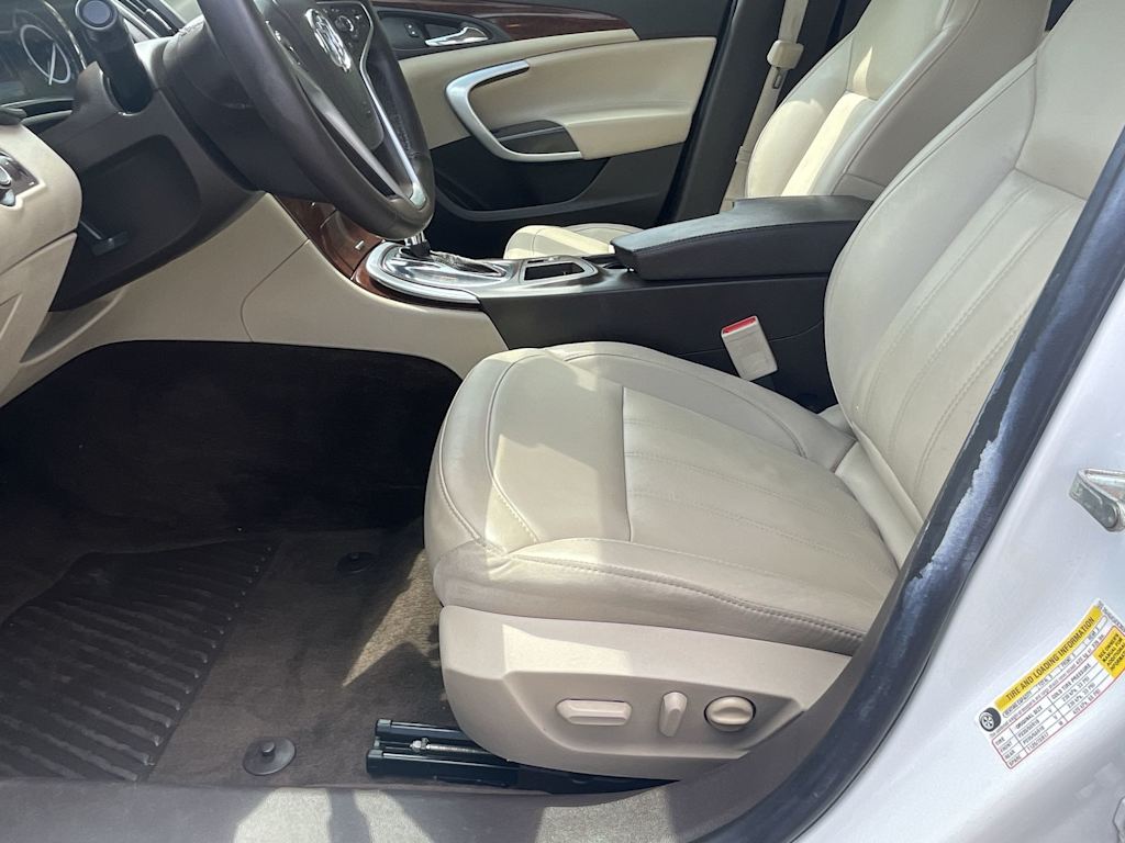 Thumbnail: 2016 Buick Regal - 8