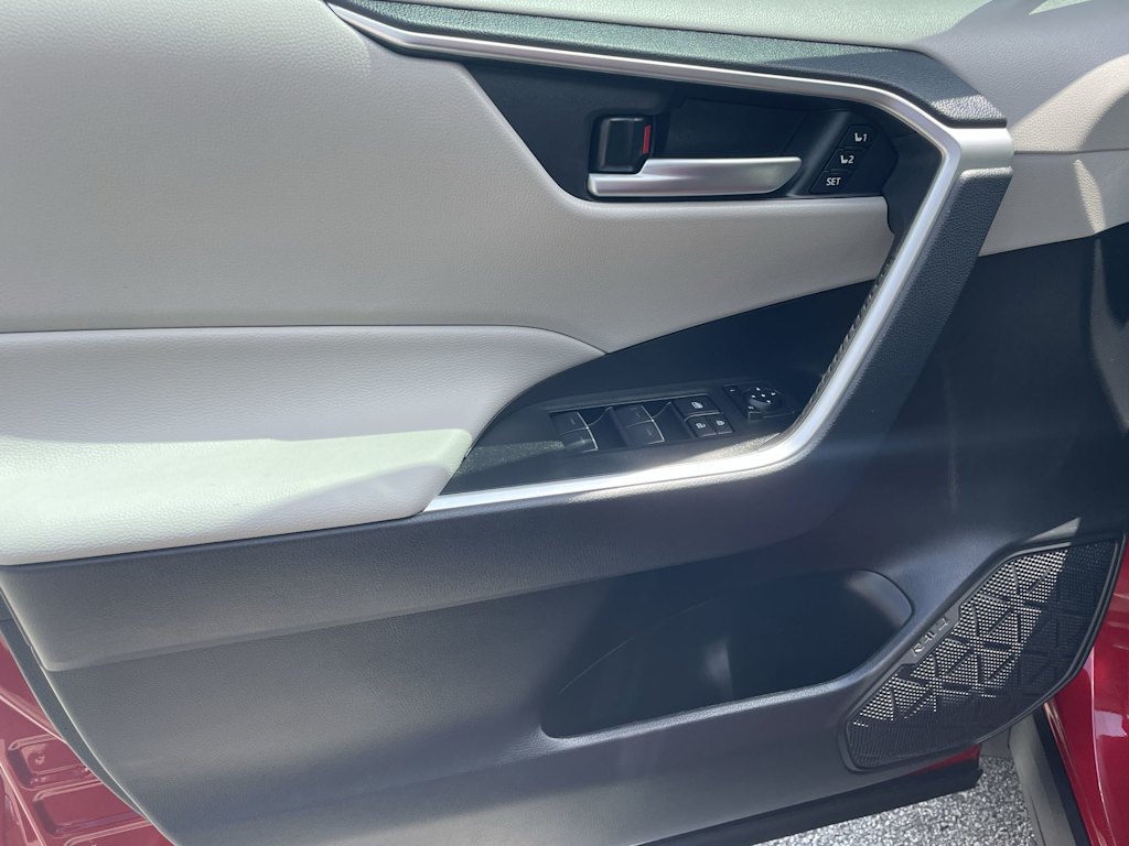 Thumbnail: 2025 Toyota RAV4 - 16