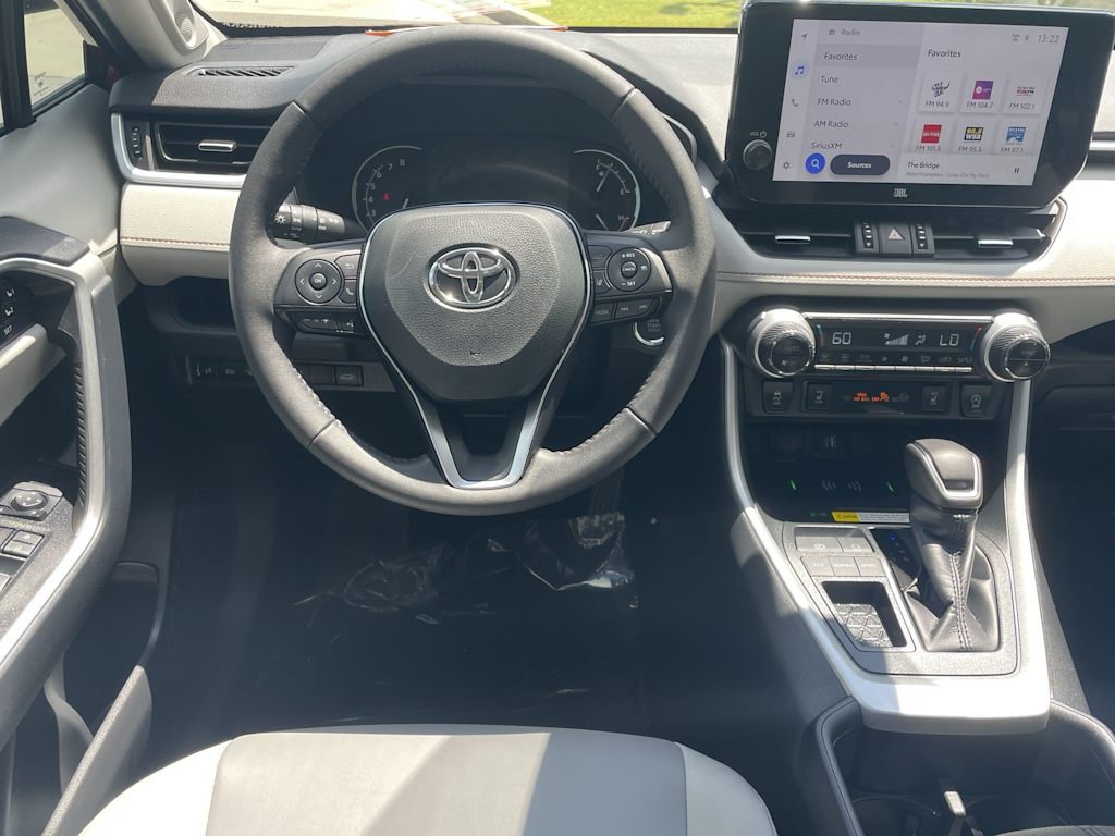 Thumbnail: 2025 Toyota RAV4 - 2