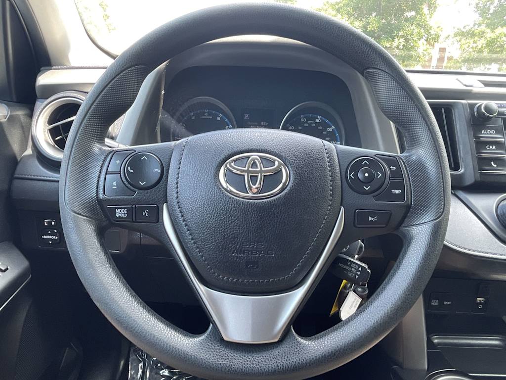 Thumbnail: 2018 Toyota RAV4 - 7