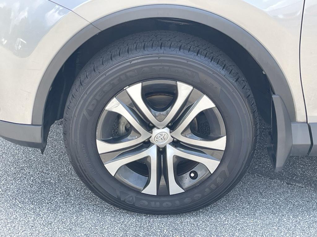Thumbnail: 2018 Toyota RAV4 - 6