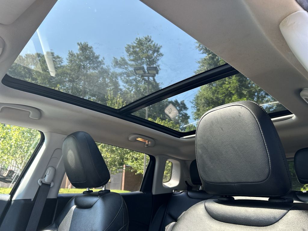 Thumbnail: 2019 Jeep Compass - 15