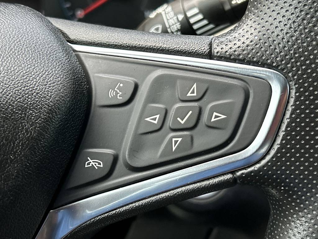 Thumbnail: 2019 Chevrolet Equinox - 18