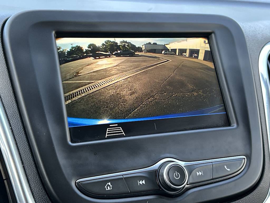 Thumbnail: 2019 Chevrolet Equinox - 10
