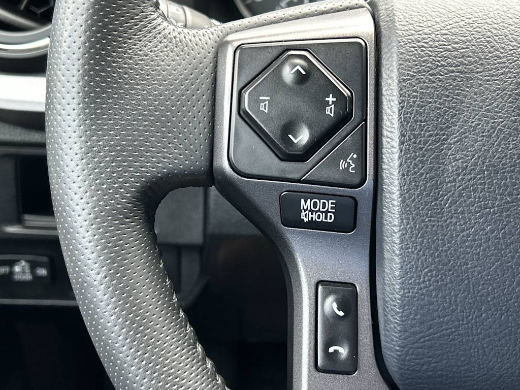 Thumbnail: 2019 Toyota Tacoma - 18