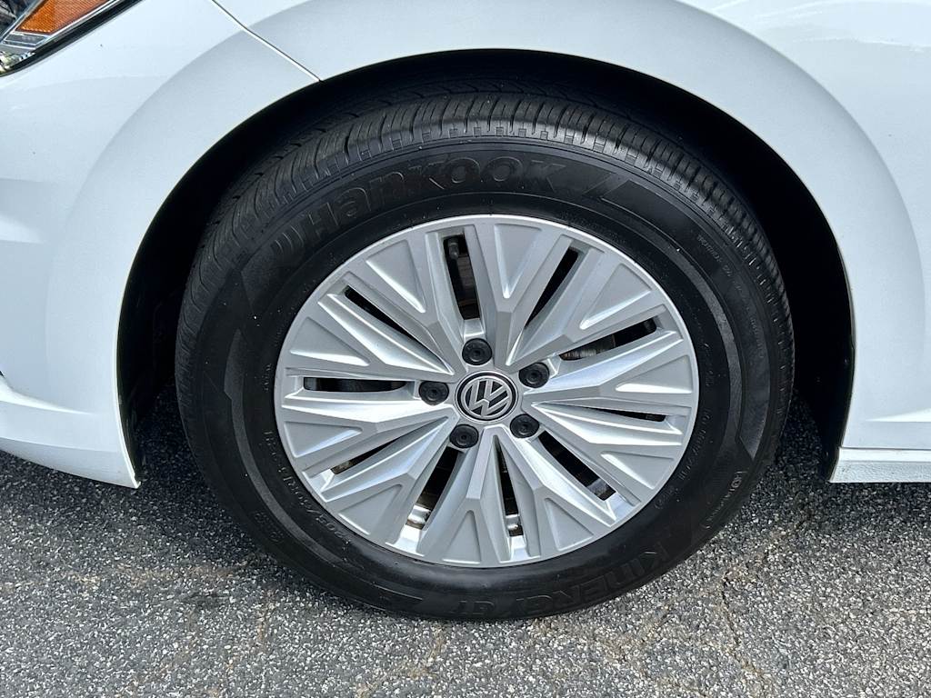 Thumbnail: 2019 Volkswagen Jetta - 6