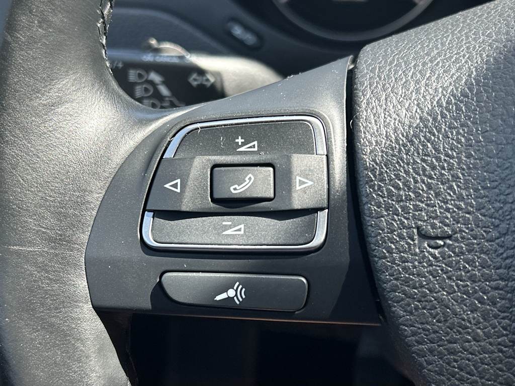 Thumbnail: 2014 Volkswagen Jetta - 17
