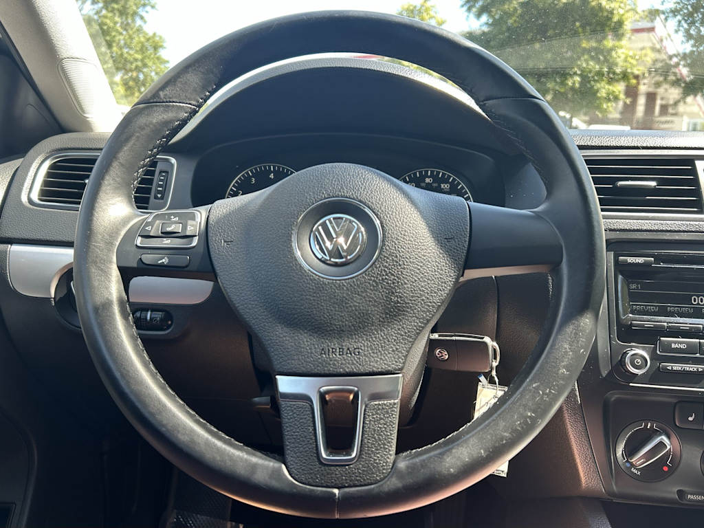 Thumbnail: 2014 Volkswagen Jetta - 7