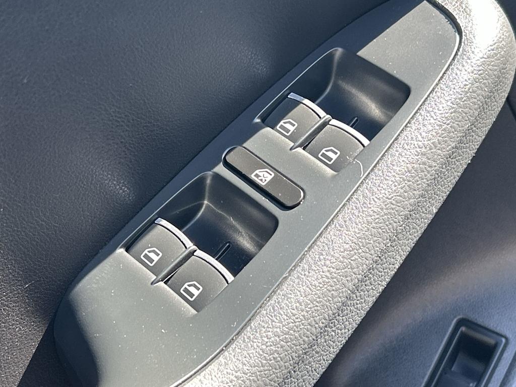 Thumbnail: 2014 Volkswagen Jetta - 16