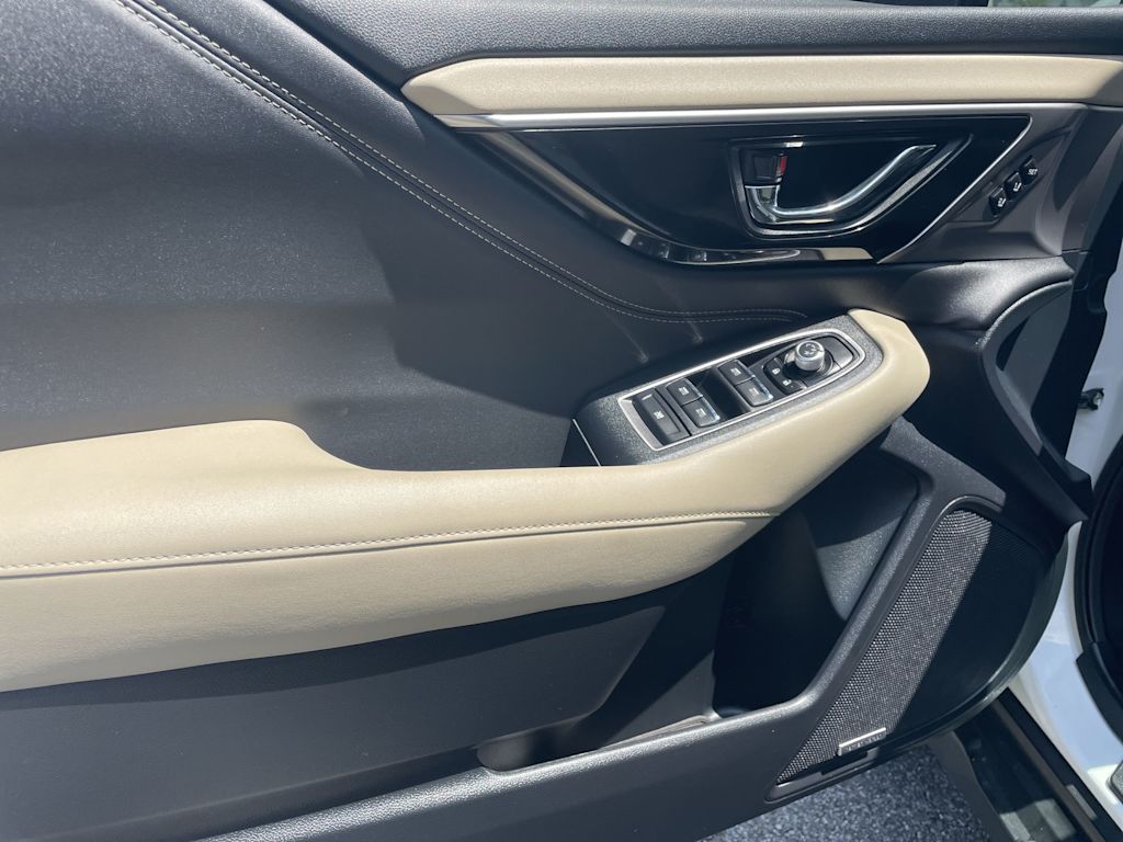 Thumbnail: 2022 Subaru Outback - 17