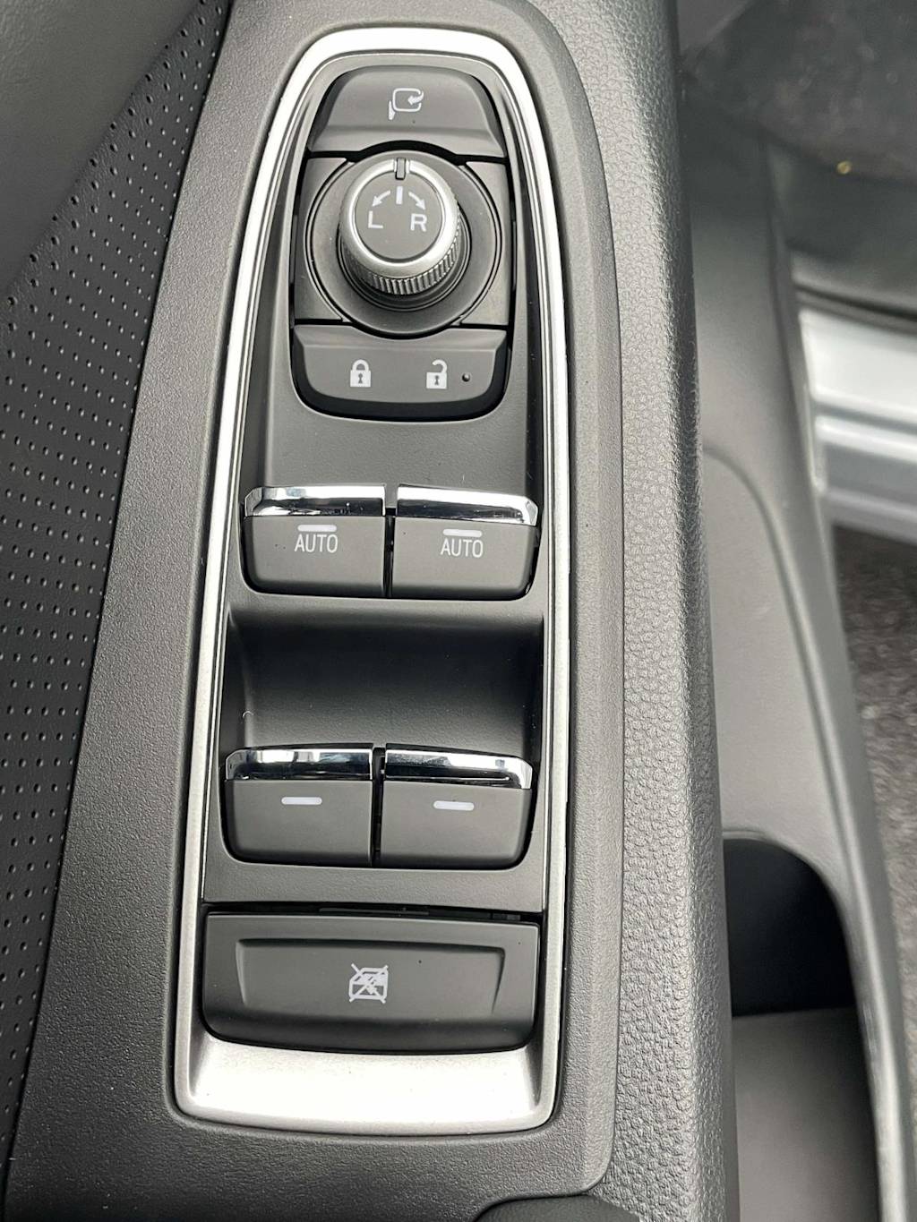 Thumbnail: 2025 Subaru Ascent - 16