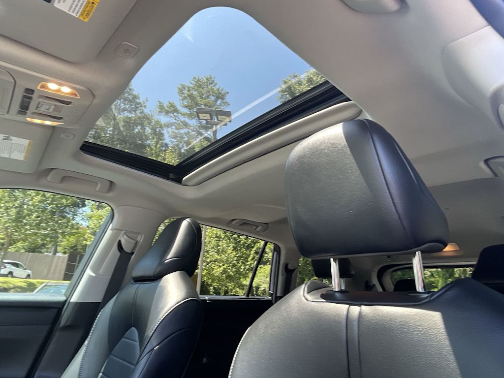 Thumbnail: 2023 Toyota Highlander - 15