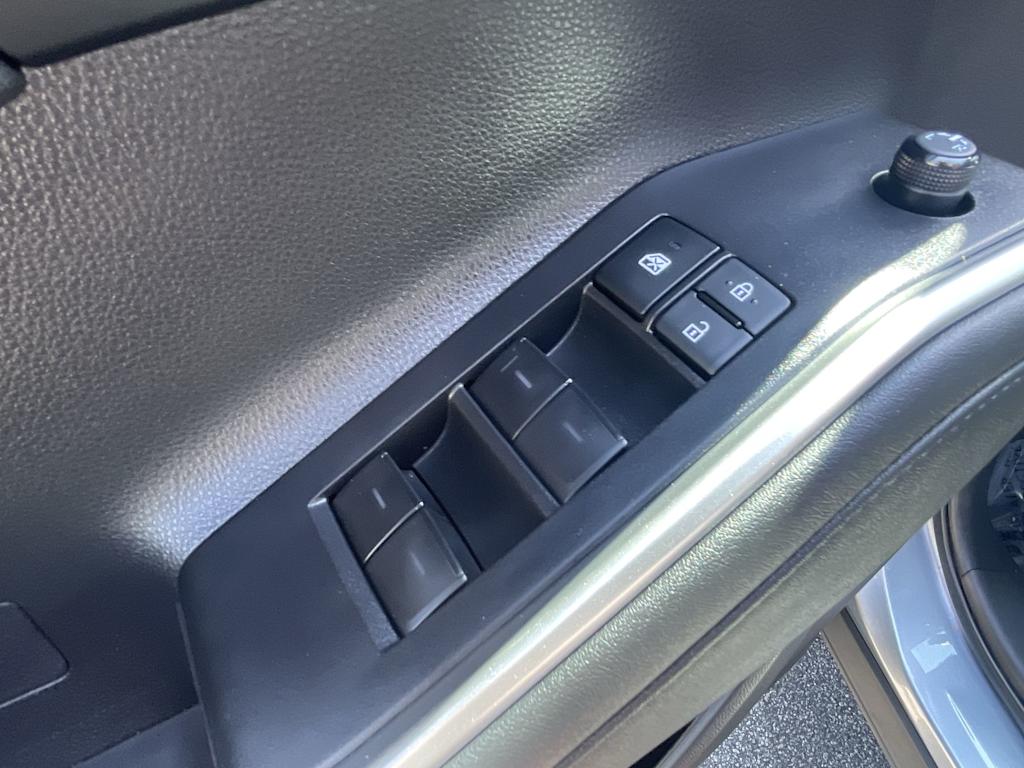 Thumbnail: 2023 Toyota Highlander - 17