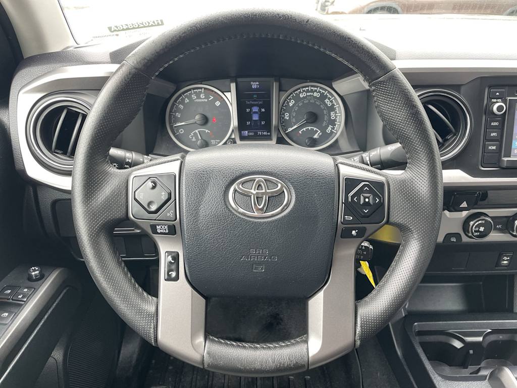 Thumbnail: 2017 Toyota Tacoma - 7