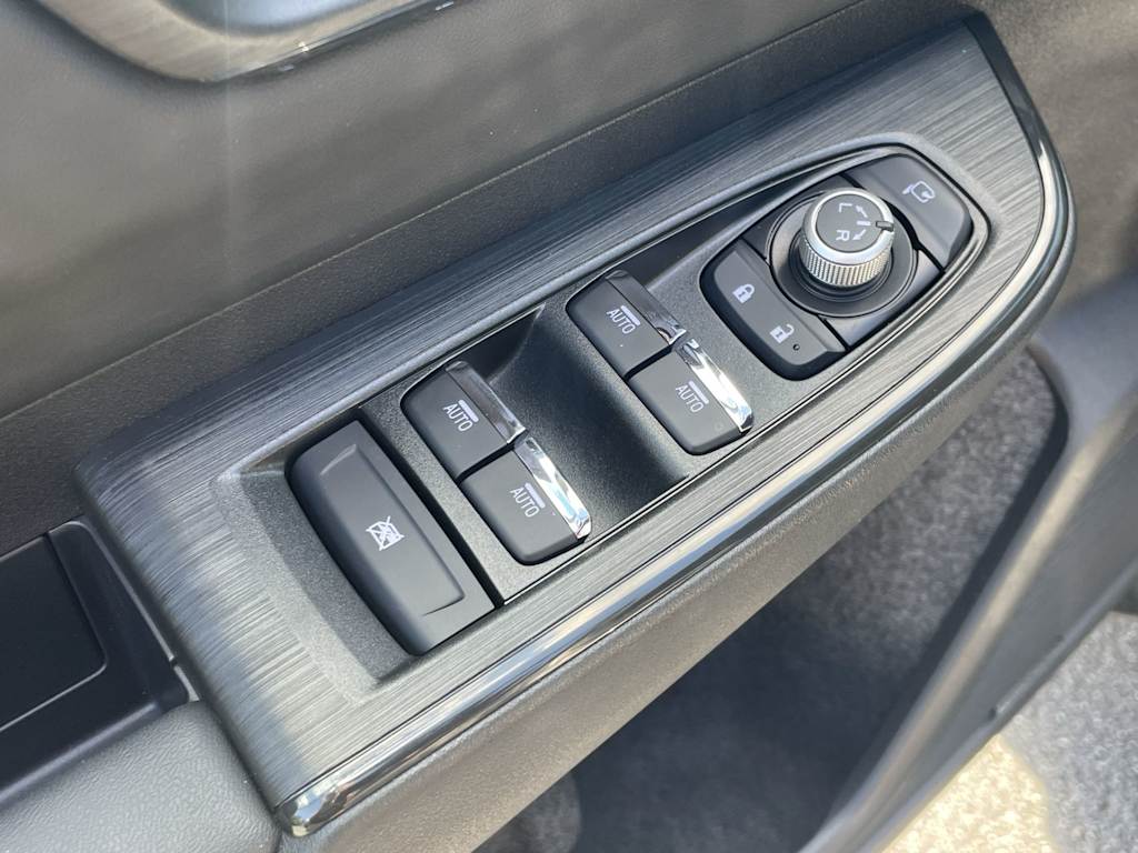 Thumbnail: 2026 Subaru Outback - 16