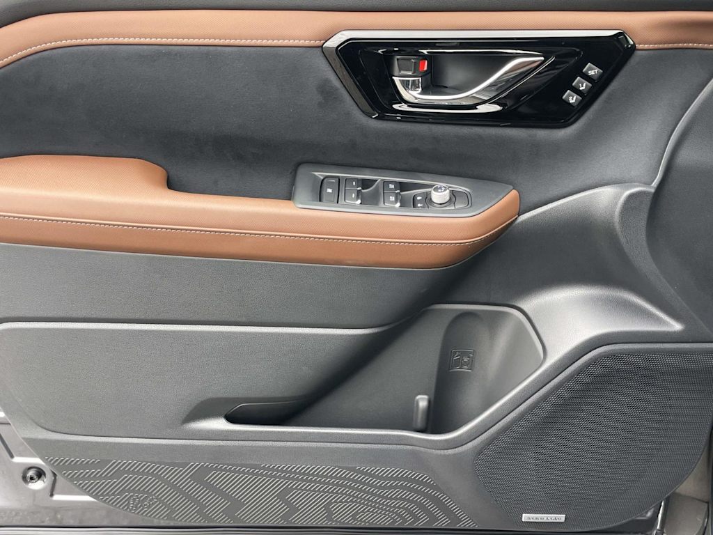 Thumbnail: 2025 Subaru Forester - 16