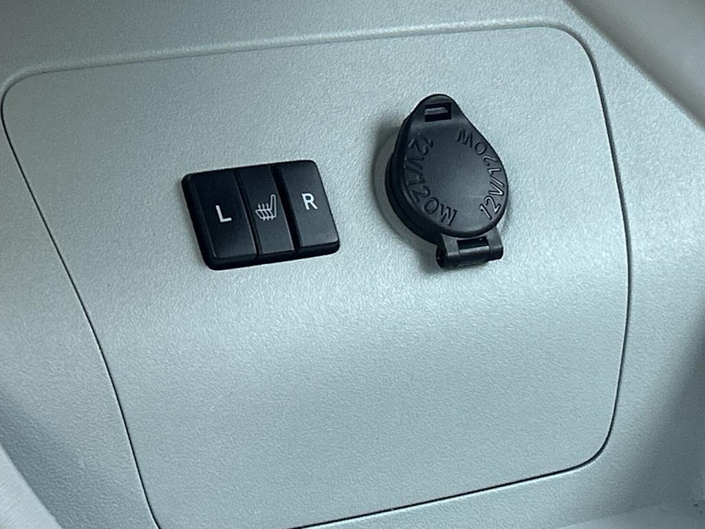 Thumbnail: 2014 Toyota Prius - 22