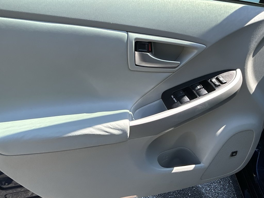 Thumbnail: 2014 Toyota Prius - 15