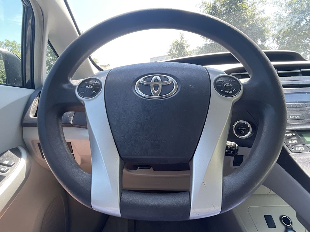 Thumbnail: 2011 Toyota Prius - 7